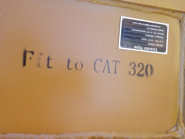 caterpillar-320-image-5