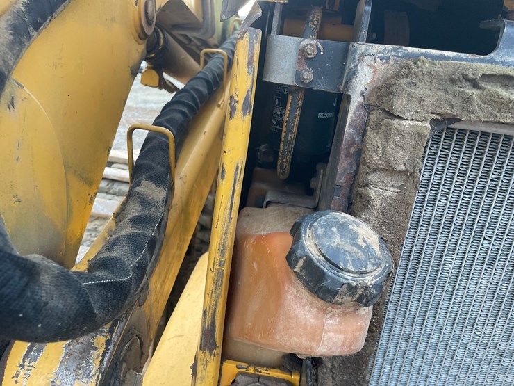 deere-325-image-24
