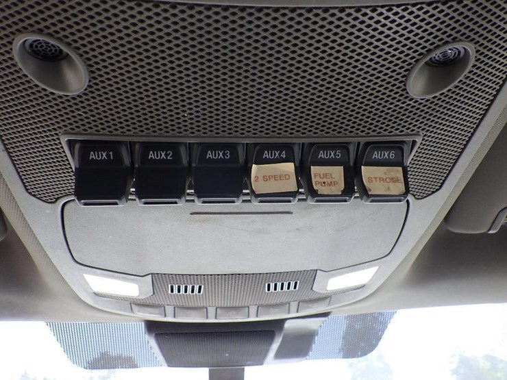 2020-ford-f550-image-35