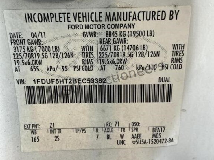 2011-ford-f550-image-17