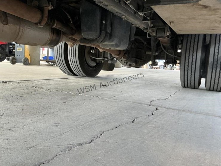 2013-ford-f550-image-27