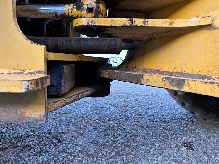 2005-deere-544j-image-34