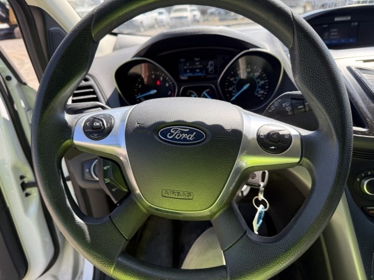 2016-ford-escape-image-26