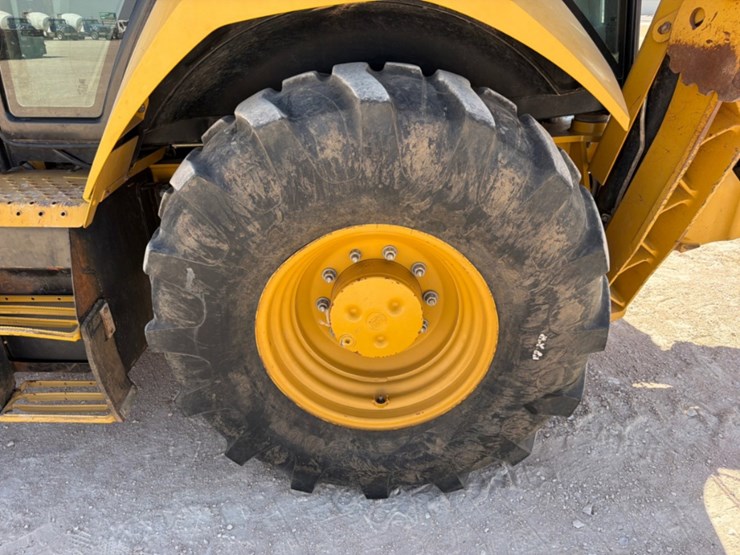 2021-caterpillar-420f2-it-image-9