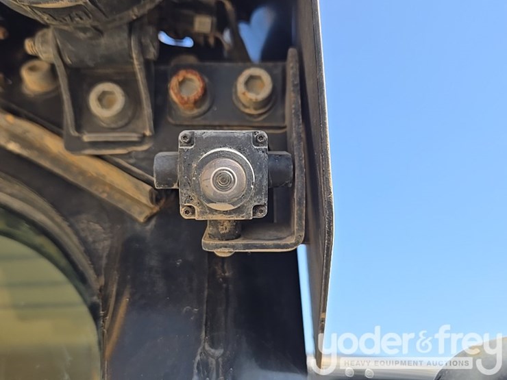2019-caterpillar-336-image-72