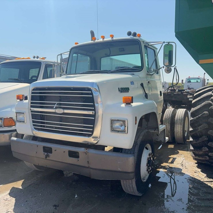 1994 FORD L8000