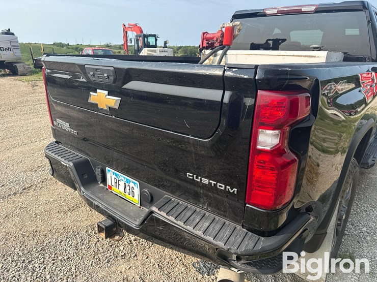 2022-chevrolet-silverado-2500-image-18