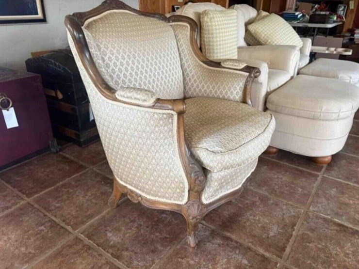 vintage-armchair-image-2
