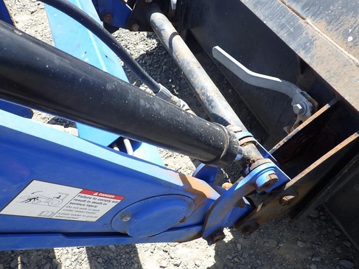 new-holland-25-image-22