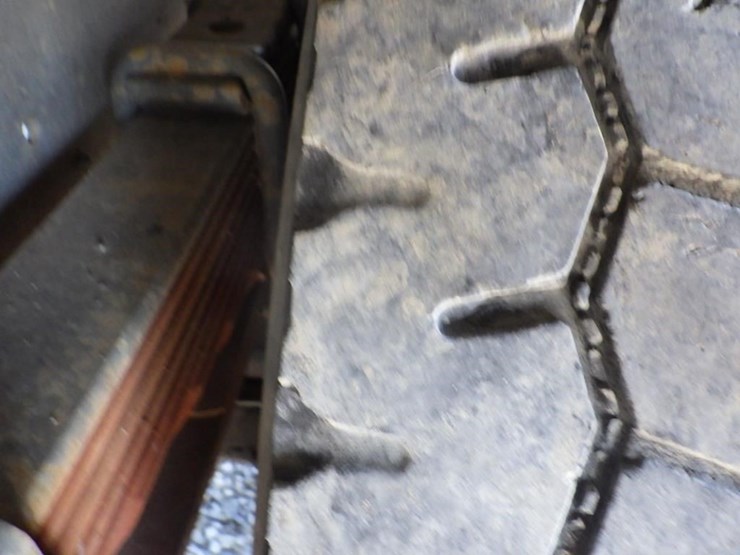 2013-hino-268-image-18