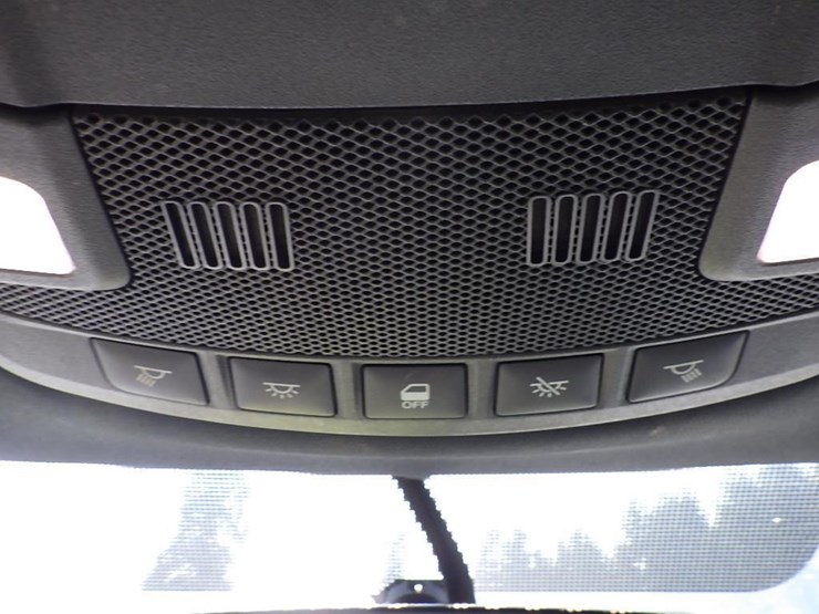 2016-ford-f150-image-25