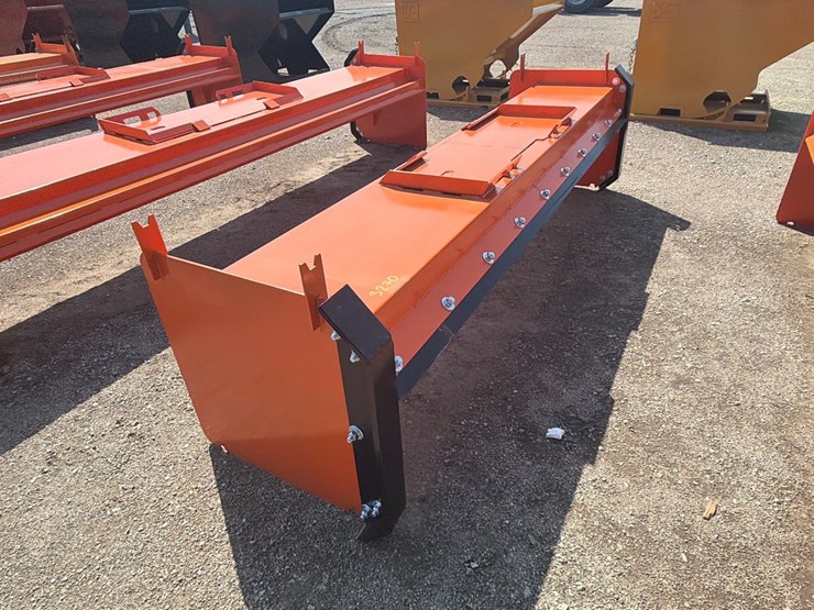 kit-containers-10'-skid-steer-pusher-with-replaceable-shoes-and-blade-image-2