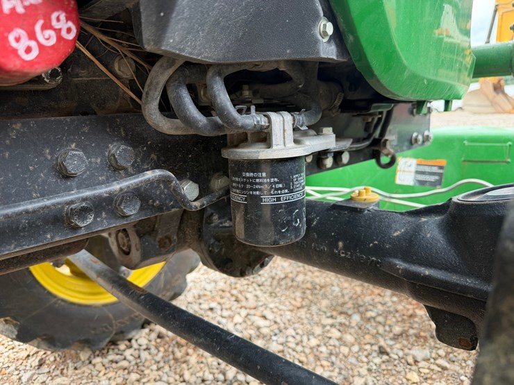 john-deere-3032e-image-40