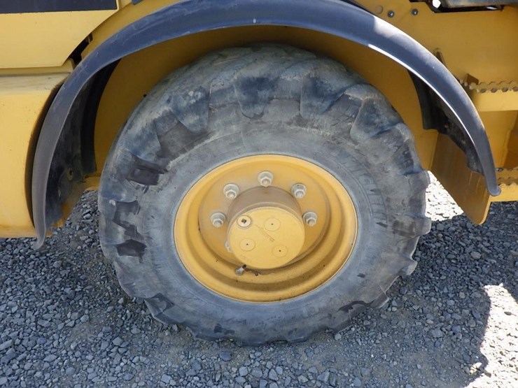 2014-caterpillar-907h2-image-12