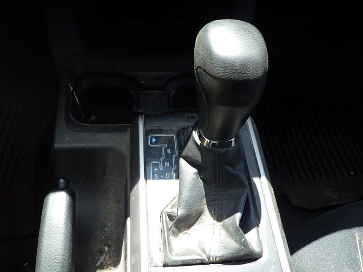 2017-toyota-tacoma-image-25