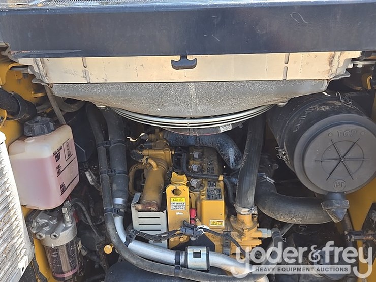 2018-caterpillar-289d-image-23