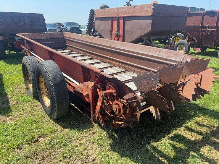 new-holland-676-image-8