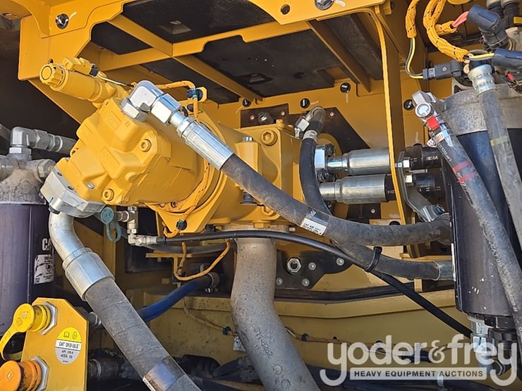 2019-caterpillar-336-image-42