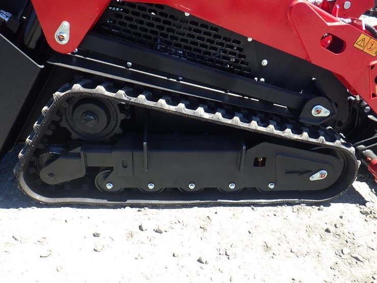 2026-future-1050k-skid-steer-tracked-loader-image-9