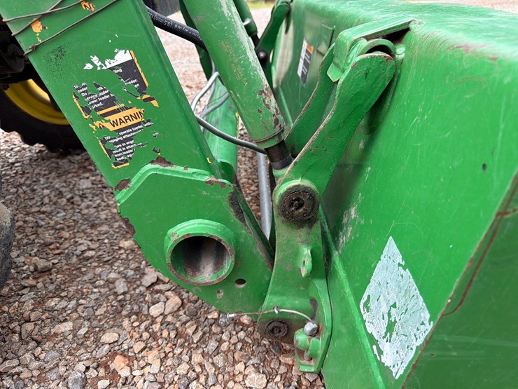 john-deere-3032e-image-15