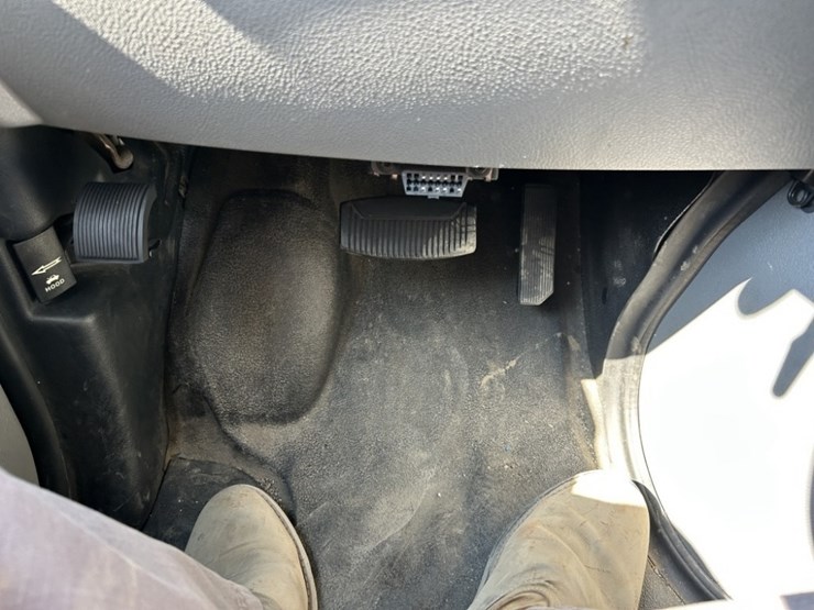 2012-ford-e450-sd-image-32