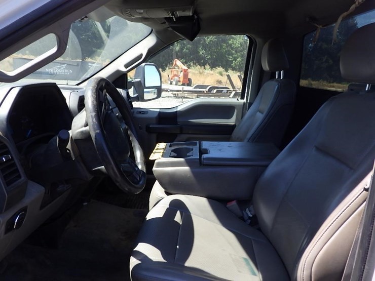 2019-ford-f550-image-27