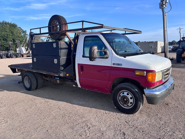 2006-ford-e450-image-2