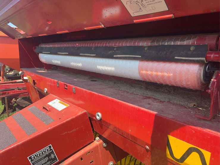 new-holland-688-image-12