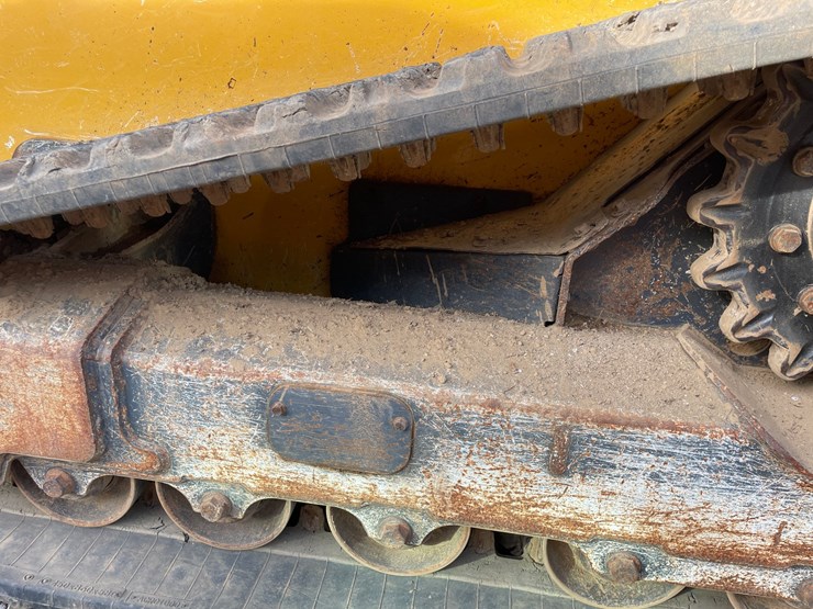 2019-deere-333g-image-51