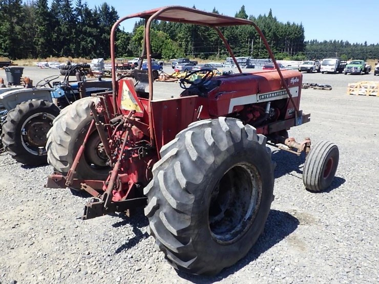 international-i-656-tractor-image-7