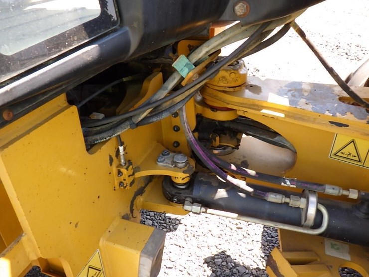 2014-caterpillar-907h2-image-26