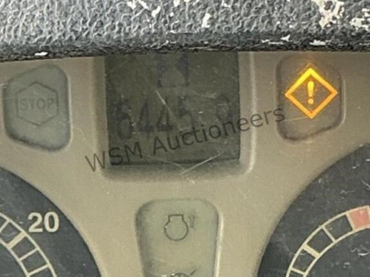 case-mxu110-ag-tractor-image-18