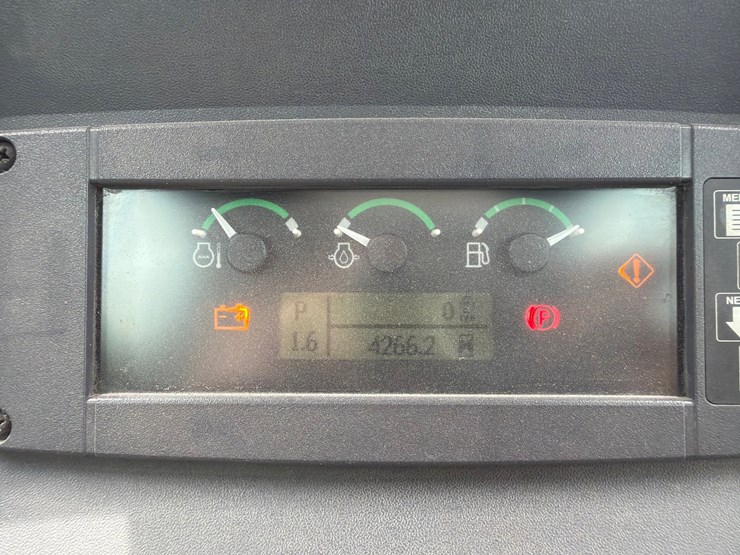 deere-650k-lgp-image-48