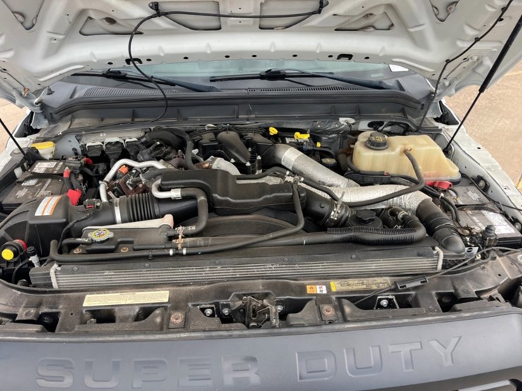 2015-ford-f550-image-9
