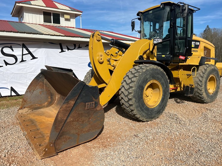 2016-caterpillar-938m-image-1