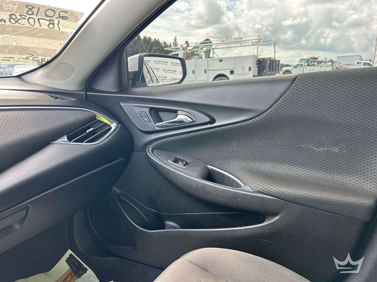 2018-chevrolet-malibu-sedan-image-19