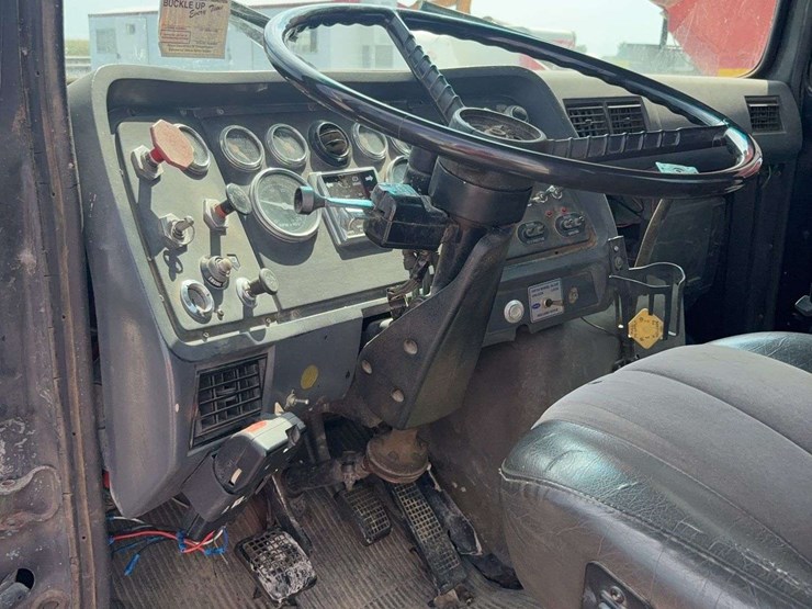 1989-cummins-855-image-15