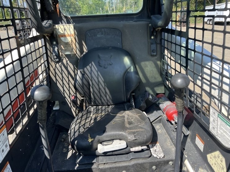 2017-bobcat-s550-image-19