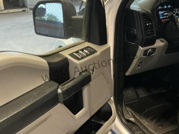 2019-ford-f150-image-24