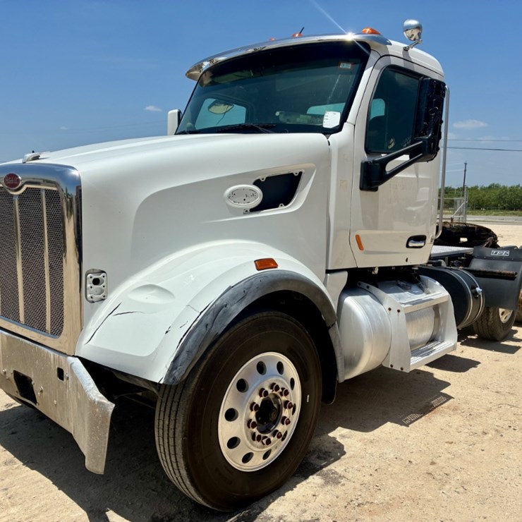 2020 PETERBILT 567