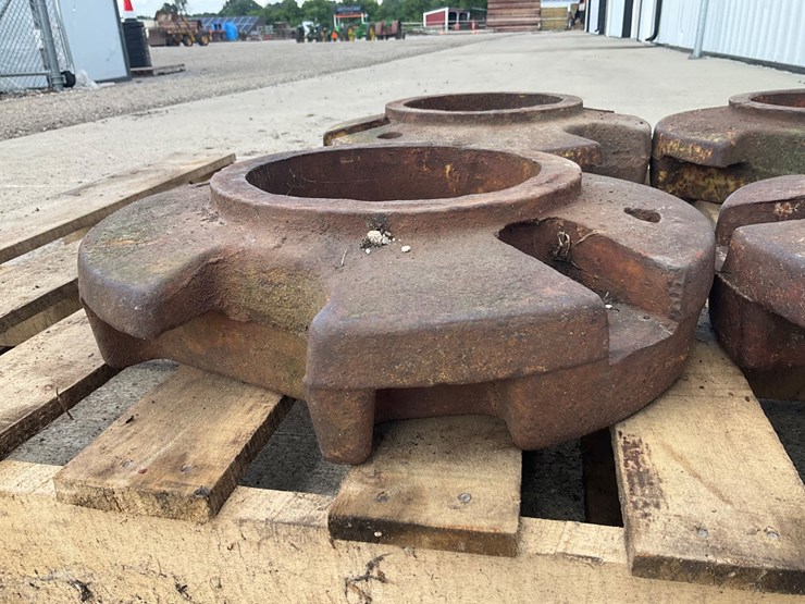 #5564-•-4-john-deere-rear-wheel-tractor-weights-image-6