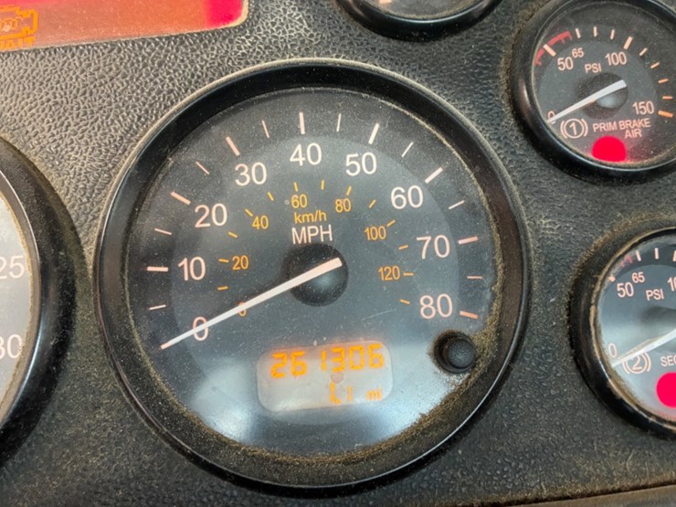 2016-peterbilt-367-image-17