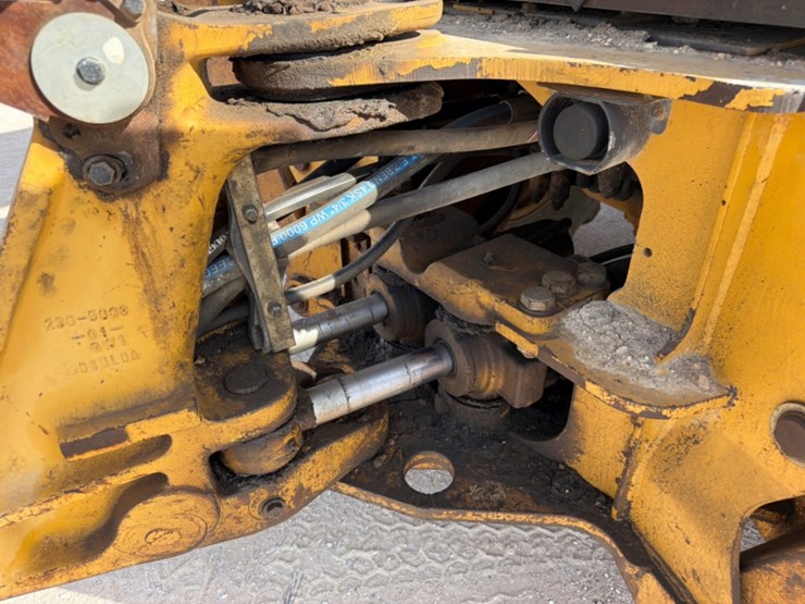 2005-caterpillar-416d-image-6