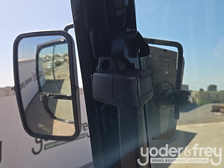 2019-caterpillar-336-image-73