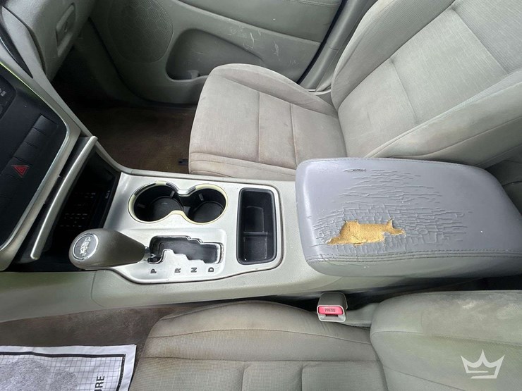 2012-jeep-grand-cherokee-image-16
