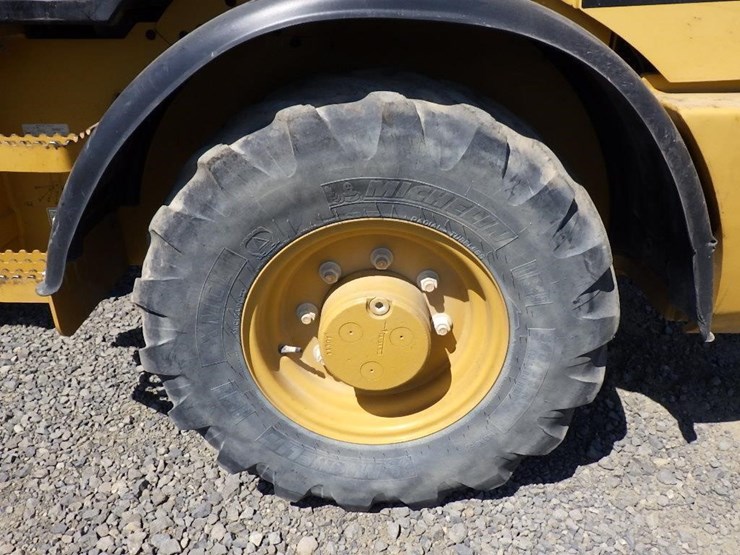 2014-caterpillar-907h2-image-9