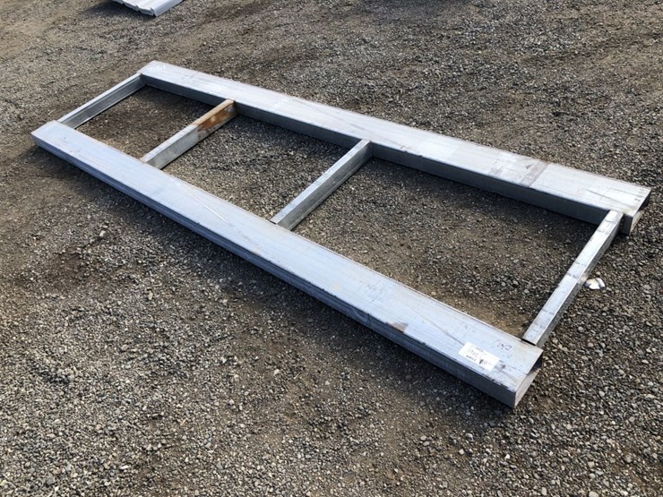 unused-3ft-x-10ft-forklift-pallet.-image-1