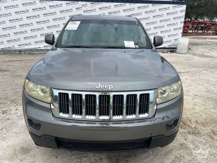2012-jeep-grand-cherokee-image-24