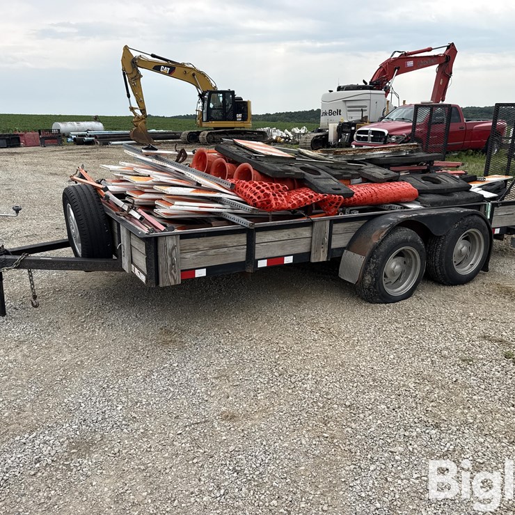 2006 T/A Utility Trailer W/Road Cones & Signs