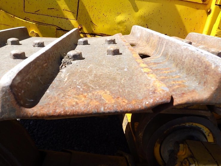 caterpillar-d6-image-12